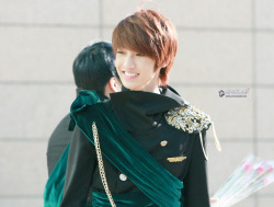 bfobsession:   121117 - Youngmin @ Music Core Flower Event (4)