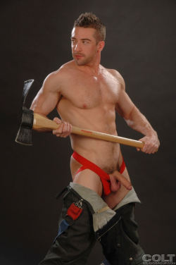 Scott Hunter makes a really hot fireman!