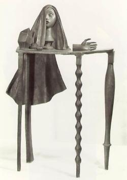 drakontomalloi:Alberto Giacometti - Table Surréaliste. 1933