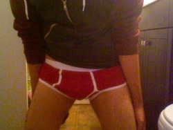 slugly:  cute new underwear :-)they’re a tad too big now but