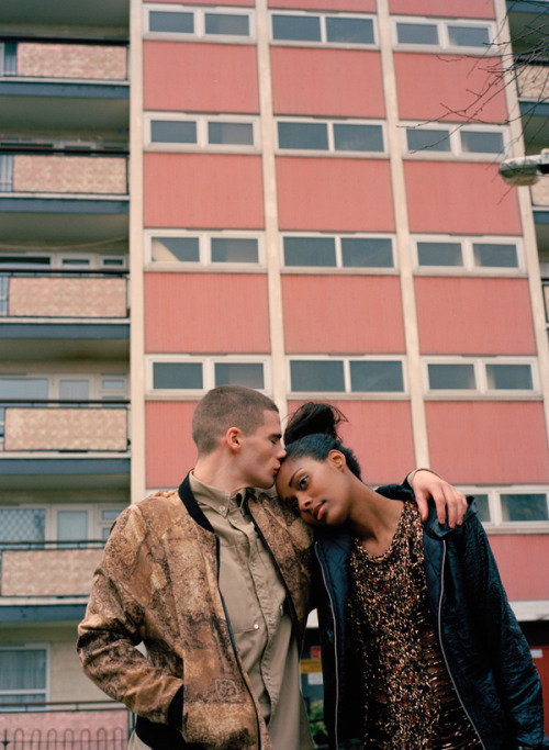whiteboysdatingblackgirls:  Follow my blog : http://www.tumblr.com/follow/whiteboysdatingblackgirls  