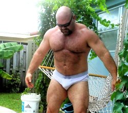 hunghairybear:  I want to touch…