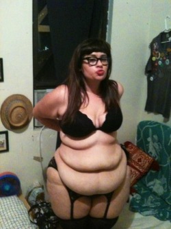 mcflyver:  fatdesecration:  Rolls Royce of fatties   Oh my freaking god.  She is soooooo hot