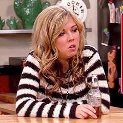 king-of-ice:  jennette-mccurdy: Jennette was extremely sad when