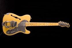 psychoactivelectricity:  Trussart Deluxe SteelCaster B16 Bibsby