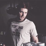 irgendwoanders:   Ten Inch Hero, Priestly and his T-shirts. 