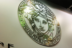 whosolow:  Versace 