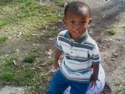 pati79:  blackandmissing:  MISSING 3 year old Emiliano Terry