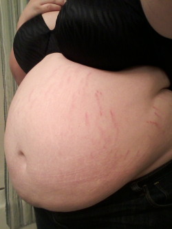 ussbbw:  ambersbelly:  My belly last night after I finished off