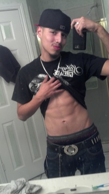 uncutmilitarymen:  19 year old straight papi from San Antonio,