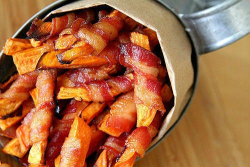 theinfamouschubbykitten:  wehavethemunchies:  Bacon Fries  *FAPFAPFAPFAPFAP*