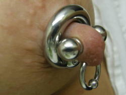 women-with-huge-nipple-rings.tumblr.com/post/110629518453/