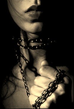 eroticwitch:  THE CHAINLADY. 