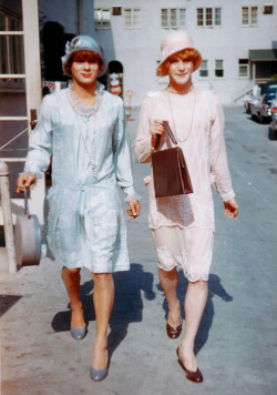 vintagegal:  Tony Curtis and Jack Lemmon on the set of Some Like