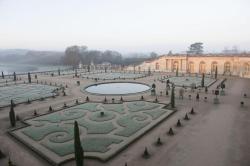 a-l-ancien-regime:  The gardens of Versailles this morning 