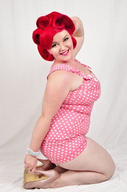 chicasdeverdad:  Plus Size Pinup