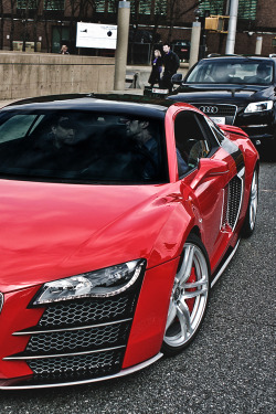 fuckyeahthebetterlife:  Audi R8 Le-Mansvia Stephan
