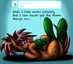 askearthairandmagic:  Beats: Stupid socks!!!  owo Gotta love