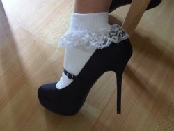 brittneysissy:  I love mary jane high heels!  Dressing like