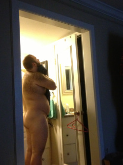 texbearcat:  My hubby getting ready for work… He’s so hot