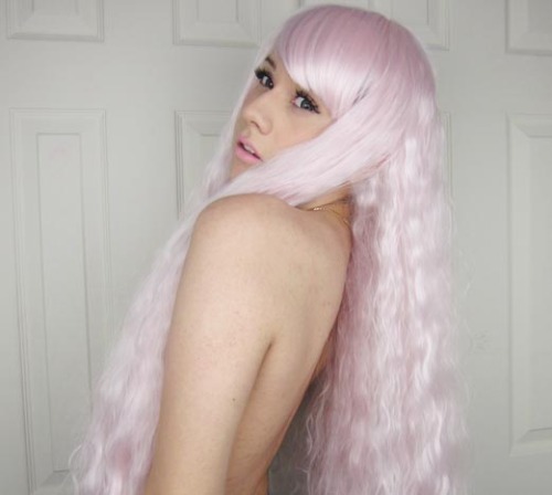 crisilla:  pastel pink weave omg~ 