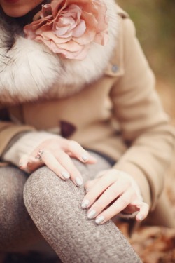 pedalfar:  Winter Coat With Fur Trim And Knit Leggings Picture