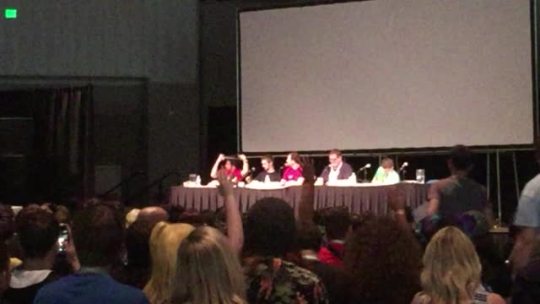 huney-bunches-of-hopes:  Warfstache vs Derrick xDDD