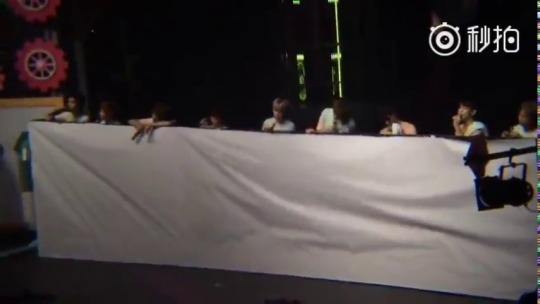 starry-hun: THE SCREEN FELL WHILE EXO WAS GETTING CHANGED ft.