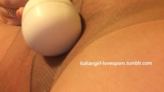 italiangirl-lovesporn:  Squirting in pantyhose for the first