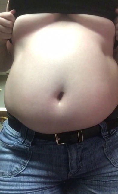 bloatedbbygirl: Maybe i over stuffed myself a little bit