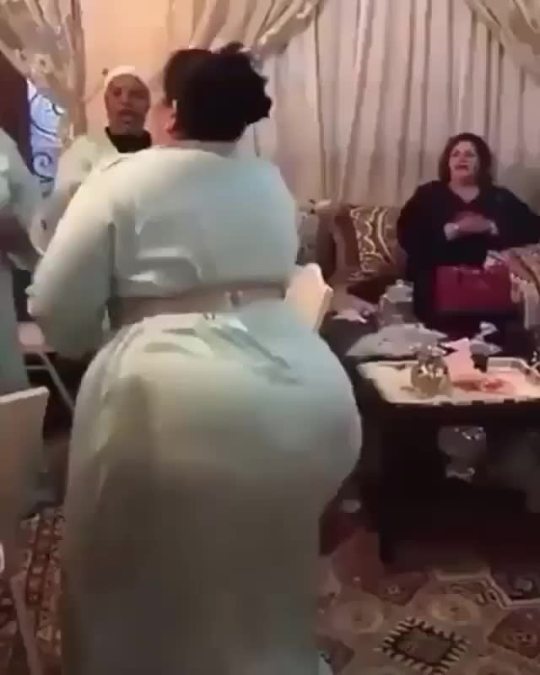 thotaholicshoes:Shake it Big Momma nice