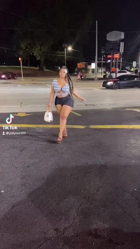 sweetjones810:princejazziedad:DeliciouslySexy Curvy Luscious