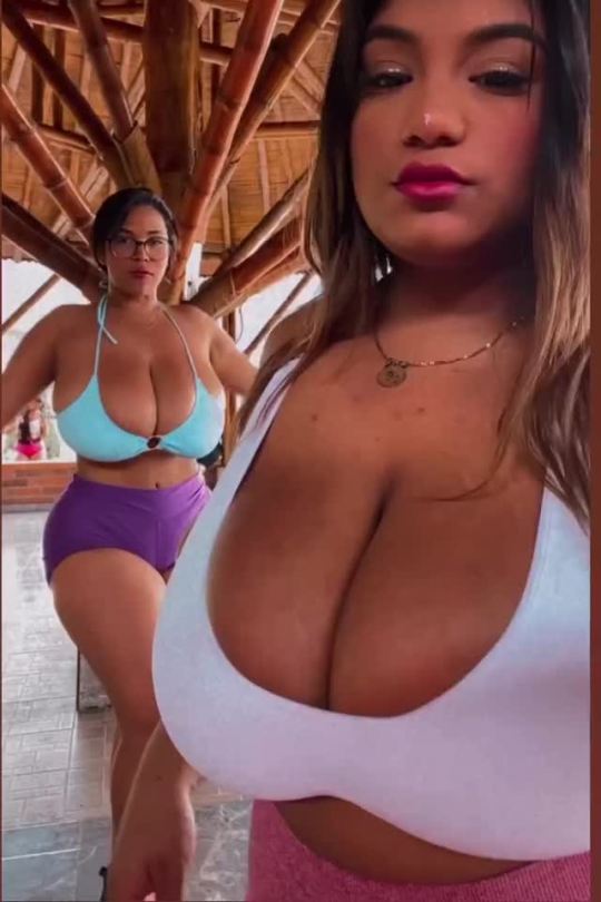 tittyfuxfr: