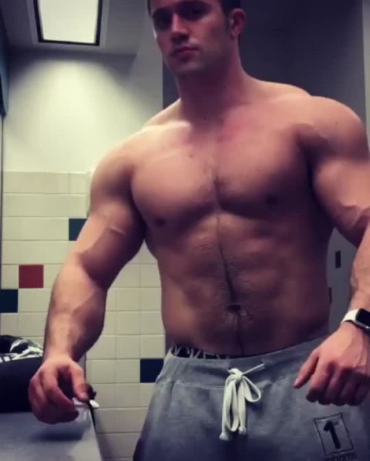 rickmuscleguy: