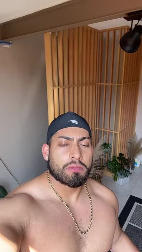 thejuicylatincocks: