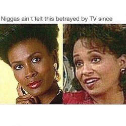 whoisqu3z:  😂😂 #Aaliyah #biopic #bruh #nochill #lifetime #freshprince #auntviv