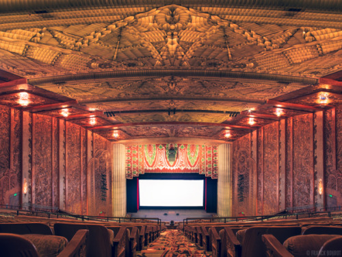 asylum-art:  franck bohbot photography: Cinema       Reflecting on the memories of the golden age of Hollywood, it gives the feeling that there is no such place like a movie theater to celebrate the birth of film from an artist. “The greatest emotion