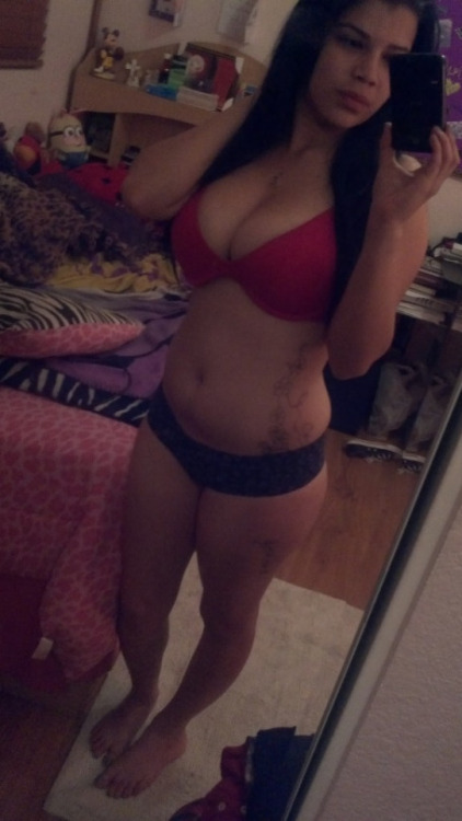 adult18ndian:  Indian teen big juicy pussy lips 