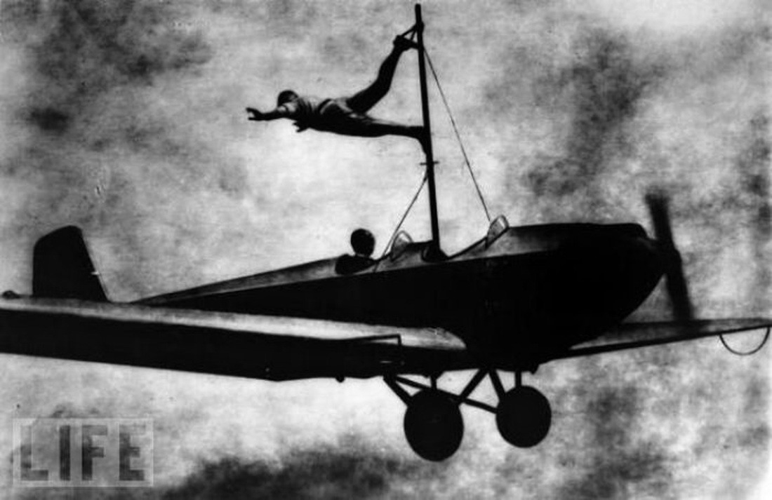 Richard Schindler, an aerial acrobat notorious for his foolhardy stunts, practices