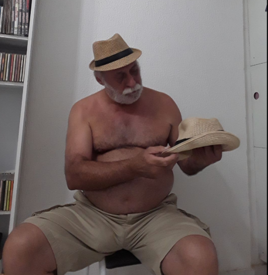 mydaddyporn: silverbadbear:  lukaslob:    Gorgeous grandpa   visit this sites for exclusive daddy videos and pics: Daddy and boy - Daddy and Girls - Dad on dad - huge cocks for daddy - papitos latinos 