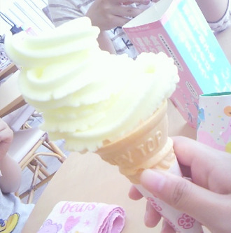 cinnahearts:  ice cream | 1 2 3 4 5 6 7 8 9        