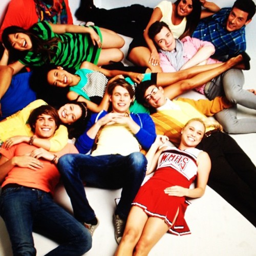 “ @chordoverstreet Just a pile gleeks! Us being dorks!! Love this photo #season5 #Glee good times @druidDUDE and @NayaRivera ”