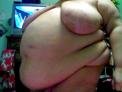 fatssbbwbellies:  Wanna fuck a horny BBW?