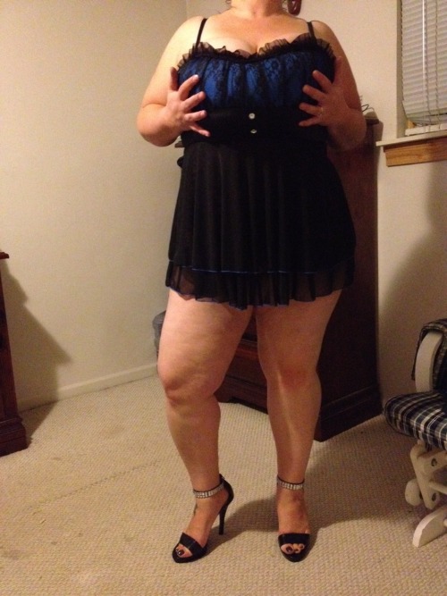 hmcouple:  What a night. Got a new outfit adult photos