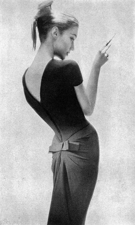elkajk:  Photo by Lillian Bassman, 1956