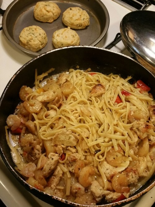 vernon1l:  crowder41:  heavenhearse7en:Chef STAXXX reblog if you want me to cook and fuck you right  Damn baby u got it going on  YEP BABY,I WANT YOU!  Damn