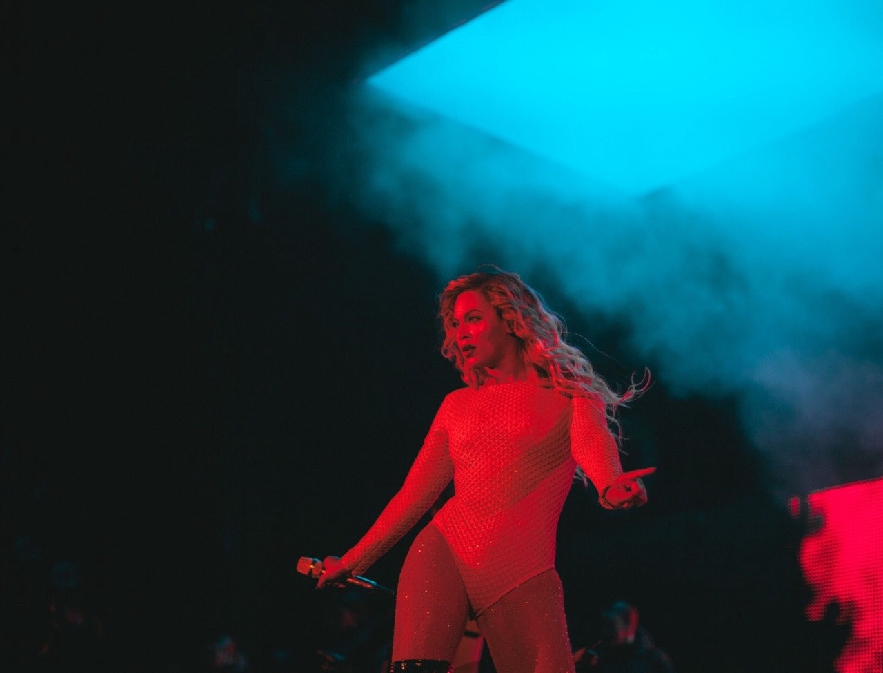 tearthatcherryout:  Beyoncé performs during the 2015 Global Citizen Festival on