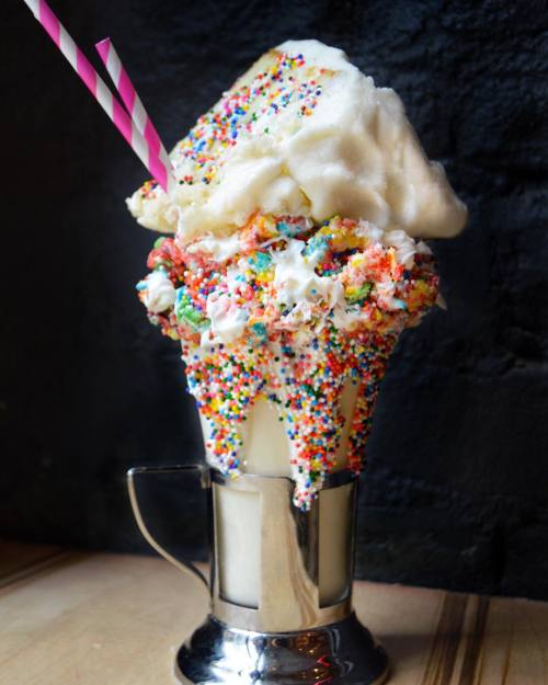 http://www.delish.com/food/a44826/crazy-milkshakes-nyc/http://blacktapnyc.com/https://www.instagram.