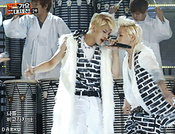 theboyswhomwelove:  hi Jae where did you learn to body roll. i did not need to know this existed 