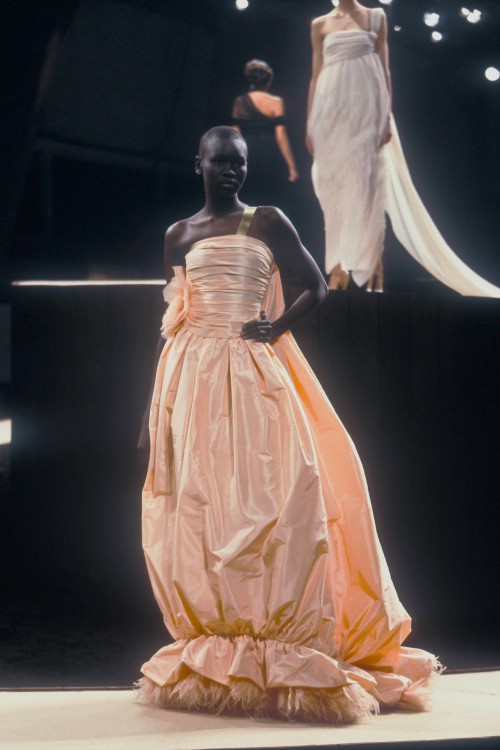 celebritycokenose:  Alek Wek @ Chanel Spring/Summer, 2000 Haute Couture